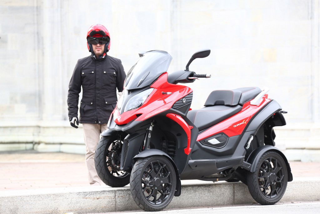 The World's Only 4 Wheel Scooter And Innovative Hydraulically Damped 3 Wheel Scooter Has Arrived In The UK!