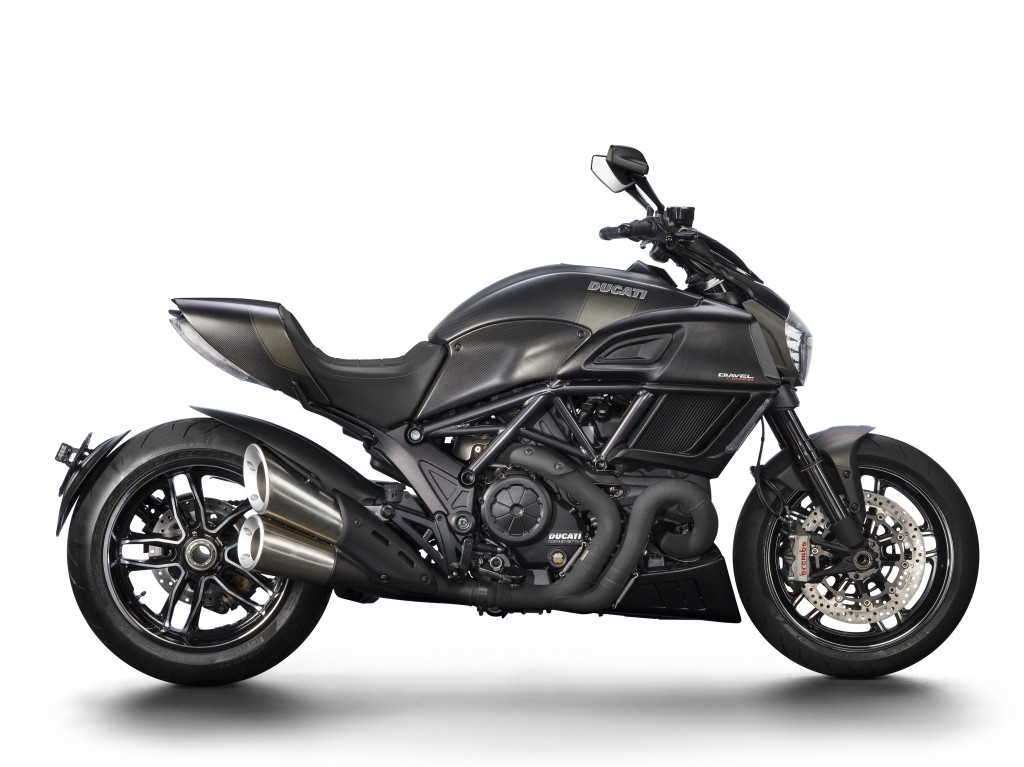 DUCATI DIAVEL CARBON 2016