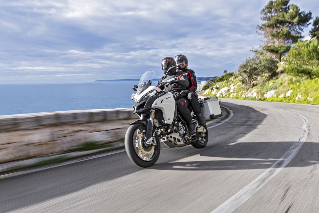 Ducati Multistrada 1200 Enduro: Globetrotter Attitude